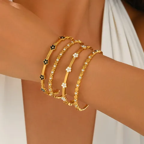 Vintage Roestvrij Staal Vergulde Emaille Klaver Armring Strass Bloem Open Armring Set Koreaanse Elegante Dames Luxe Sieraden