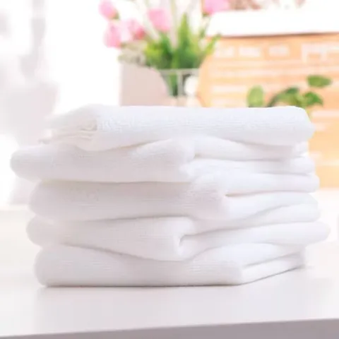 White Disposable Microfiber Bath Towels Absorbent Soft Quick Dry Bath Towel For Hotel Guesthouse Salon Spa Beauty Massage Shower