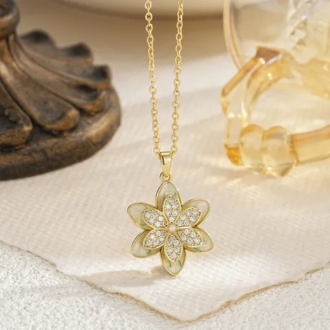 Niche Design Rotating Flower Pendant Necklace For Women Copper Inlaid Zirconia Enamel Drip Oil Titanium Steel Chain Rotatable Jewelry