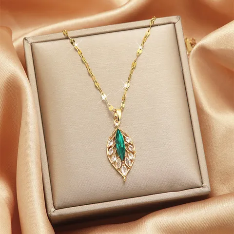 Mode Koreanisch Gold Vergoldet Kupferlegierung Grün Strass Marquise Blatt Anhänger Halskette Ohrringe Schmuck Für Damen