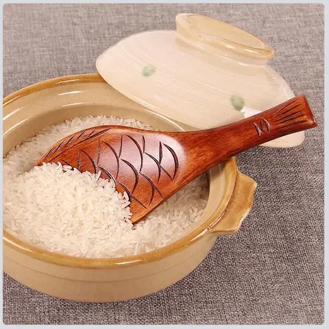 Japanese Style Wooden Rice Spoon Fish Shaped Phoebe Wood Rice Paddle Hand Carved Non-stick Rice Scoop Kitchen Utensil