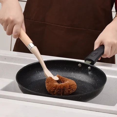 Beechwood Long Handle Kitchen Cleaning Brush Natural Coconut Fiber Pot Scrubber Eco Friendly Wood Dish Brush For Household Pan Cleaning