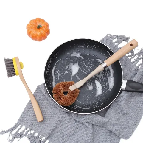 Beechwood Long Handle Kitchen Cleaning Brush Natural Coconut Fiber Pot Scrubber Eco Friendly Wood Dish Brush For Household Pan Cleaning