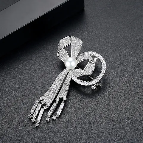 Kupfer Zirkonia Künstliche Perle Schleife Quaste Brosche Für Damen Elegant Mode Koreanischer Stil Mikro Eingelegte Zirkon Schleifen Nadel Für Bankett Hochzeit Party Schmuck