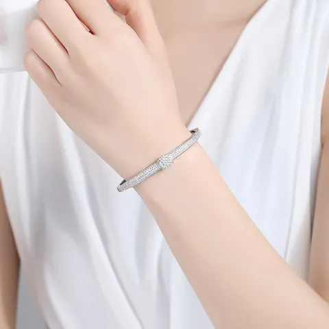 Brazalete Vintage Europeo Americano con Circonia Micro Incrustada para Mujer Cobre Chapado en Oro Pulsera con Dije de Diamante