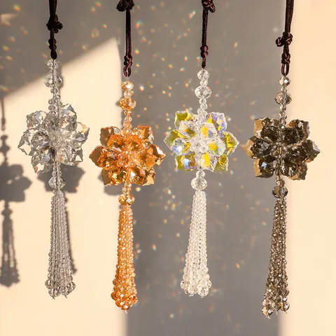 Faceted Artificial Crystal Maple Leaf Car Hanging Ornament Luxurious Automobile Interior Rearview Mirror Decorative Pendant Hanging Craft Gift
