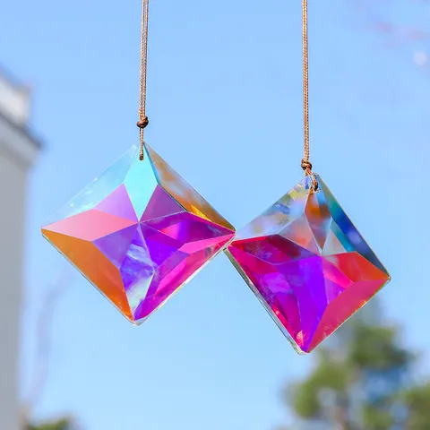 Bergkristall Sonnenfänger Prisma Fensterbehang Regenbogenmacher Diamant Facettierter Kristall Anhänger Heim Garten Deko Geschenk