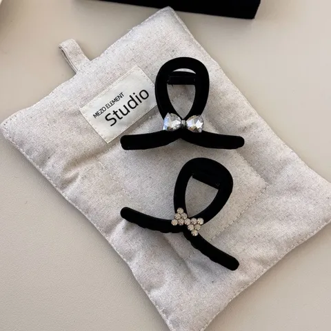 Vintage French Black Flocked Rhinestone Bow Hair Accessories Elegant Velvet Headband And Hair Claw For Women Retro Hair Styling Accessories