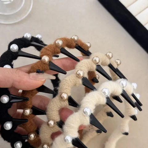Korean Knitted Yarn Wavy Pearl Headband For Women Anti-slip Teeth High Cranium Hair Hoop Sweet Knitting Padded Hairband Elegant Hair Accessories