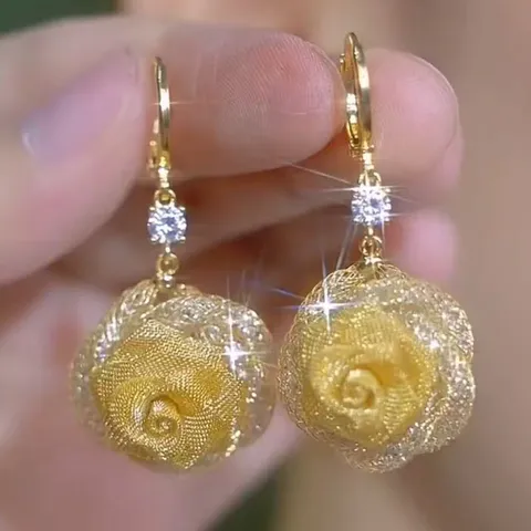 Vintage Mesh Rose Flower Drop Earrings For Women Luxury Gold Rhinestone Tassel Earrings Elegant Design Mesh Ball Jewelry Accessories