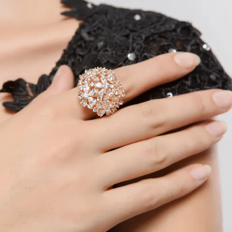 Anillo de Circonia con Flor Exagerada Bañado en Oro Real Cobre Anillo de Declaración para Mujer Estilo Palacio Joyería Floral Fiesta