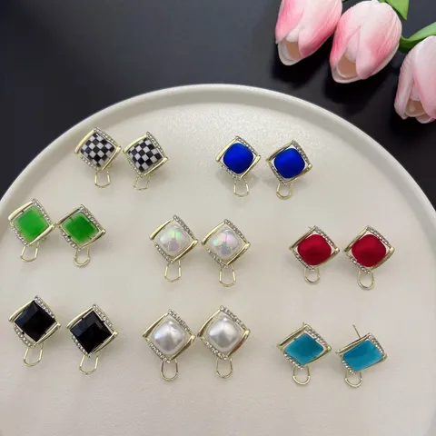 Vintage Exquisite Geometric Square Stud Earrings For Women Light Luxury Rhinestone Alloy Artificial Pearl Earrings Jewelry