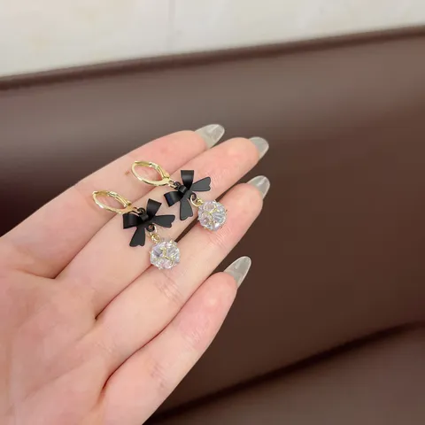 Koreanische Schleife Zirkonia Huggie Ohrringe Für Damen Leichter Luxus Gold Vergoldet Legierung Inlaid Schleifenohrringe Schmuck