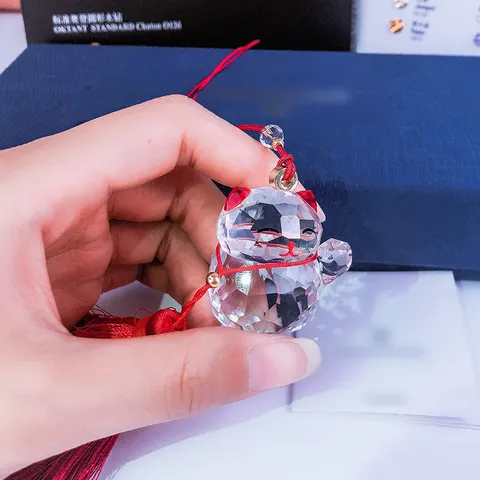 Creative Maneki Neko Crystal Car Hanging Ornament Lucky Cat Car Interior Decoration Faceted K9 Crystal Pendant With Red Tassel Gift Box
