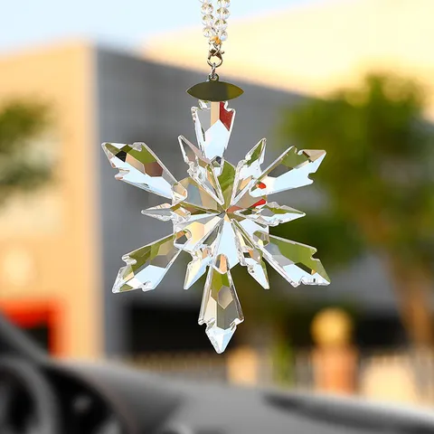 Moderne Cristal Artificiel Facetté Flocon de Neige Ornement Suspendu pour Voiture Élégant Poli Prisme Attrape-Soleil pour Rétroviseur Décoration Maison Pendante