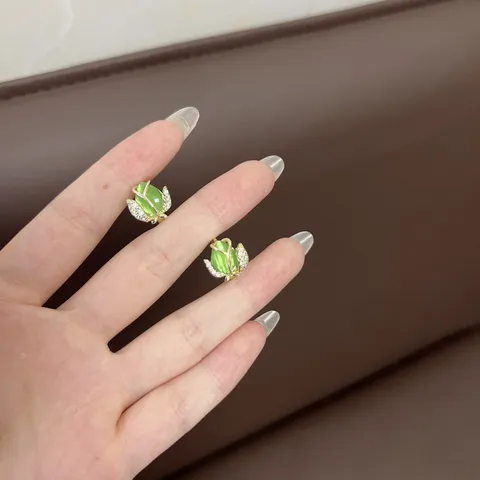 Französische Romantische Tulpe Katzenauge Stein Ohrringe Elegante Strass Blumen Ohrclip Leichter Luxusschmuck Für Damen