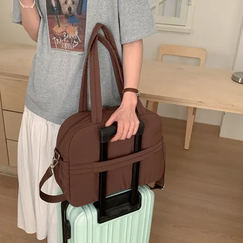 Large Capacity Cloud Quilted Nylon Travel Bag For Women Portable Lightweight Gym Fitness Duffel Bag Casual Solid Color Handbag