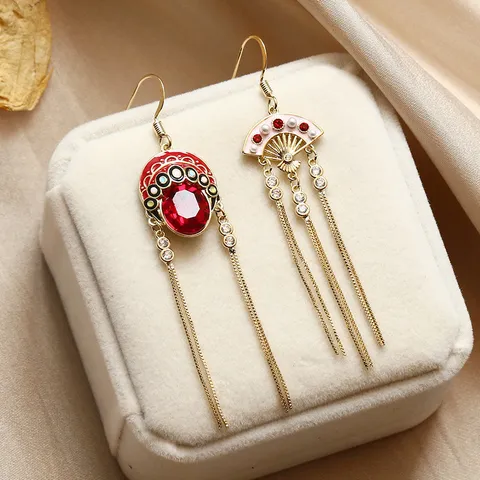Chinese Retro Peking Opera Mask Dangle Earrings Red Enamel Alloy Rhinestone Artificial Pearl Tassel Drop Earrings For Women Fashion Jewelry