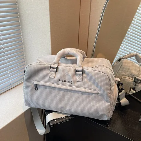 Minimalist Luxury Travel Bag Waterproof Nylon Weekender Duffel Bag With Dry Wet Separation Shoe Compartment Unisex