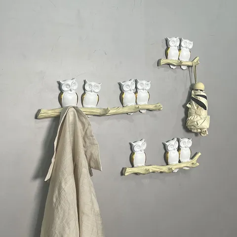 European Hand-Painted Resin Owl Tree Branch Wall Hook Decorative Key Holder Coat Rack Entryway Wall Decor