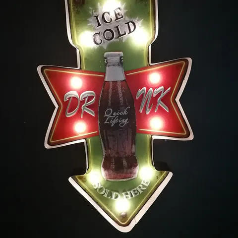 Vintage Siderio Toichou Me Fos LED Velos Kremente Diakosmisi Retro Viomichaniki Techni Toichou Gia Bar Estiatorio