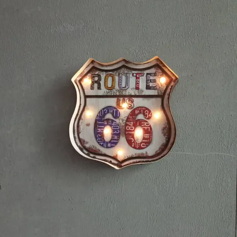 Retro US Route 66 Eisen Wanddeko Mit LED Leuchten Vintage Industrie Verweerd Metall Schild Für Bar Café Haus Deko