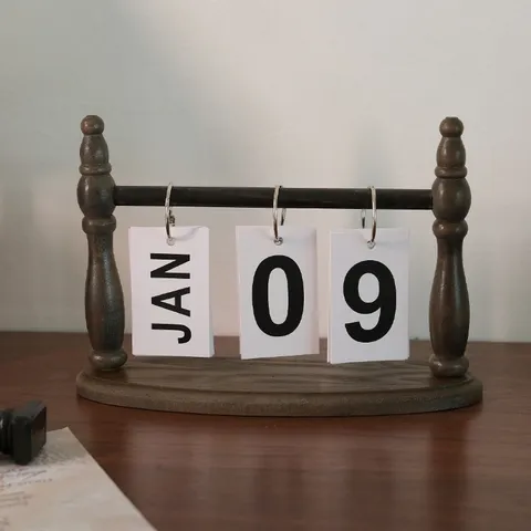 Nordic Style Wooden Flip Desk Calendar Perpetual Manual Date Display For Office Living Room Desktop Decor Photography Props