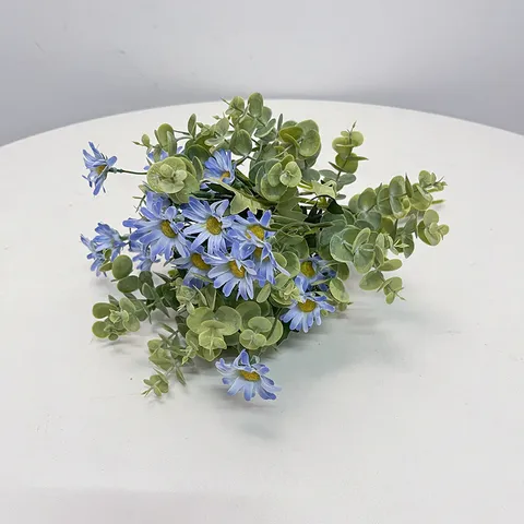 Ramo de Flores Artificiales Margarita Eucalipto Falso Paquete Atado A Mano de Plástico Para Boda Mesa Hogar Arreglo Accesorios Fotografía