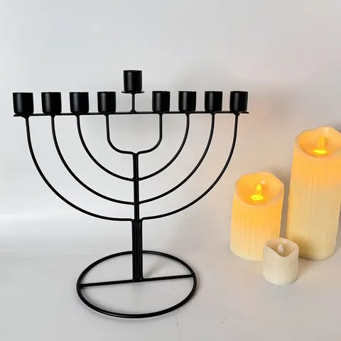 Chandelier Minimaliste en Fer à Neuf Têtes Style Vintage Français Noir Mat Menorah pour Centre de Table Mariage Fête Décoration Maison