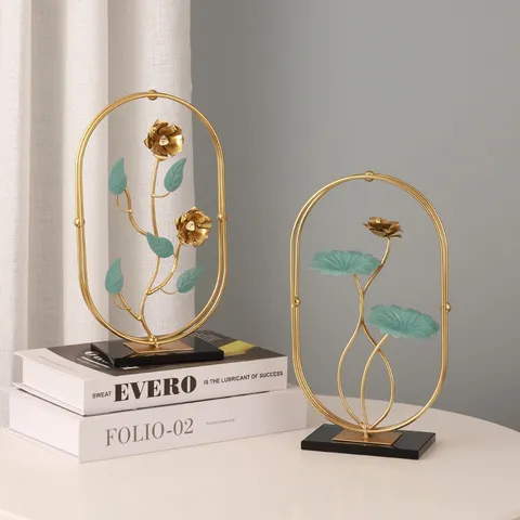 Light Luxury Iron Plant Desk Ornament Gold Metal Lotus Rose Ginkgo Leaf Figurine With Crystal Base Office Home Decor Craft
