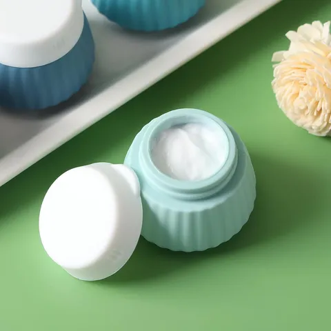 Portable Silicone Travel Refillable Bottles Leakproof Squeeze Containers For Lotion Toiletries Cream With Storage Bag Spoons