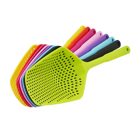 Creative PP Plastic Kitchen Colander Spoon Multipurpose Food Strainer Perforated Drain Shovel With Non-Slip Hanging Hole Handle For Home Cooking Use