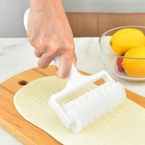 Professional Pizza Dough Docker Stainless Steel Lattice Roller Pastry Cutter Baking Tools Kitchen Gadget Dough Hole Puncher