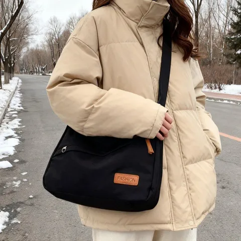 Sac Bandoulière en Nylon Minimaliste Unisexe Grande Capacité Sac Messager Épaule Décontracté Couleur Unie pour Étudiants
