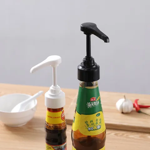 Universal Oyster Sauce Bottle Squeezer Pump Head Food Grade PP Press Type Quantitative Dispenser For Kitchen Sauce Bottles