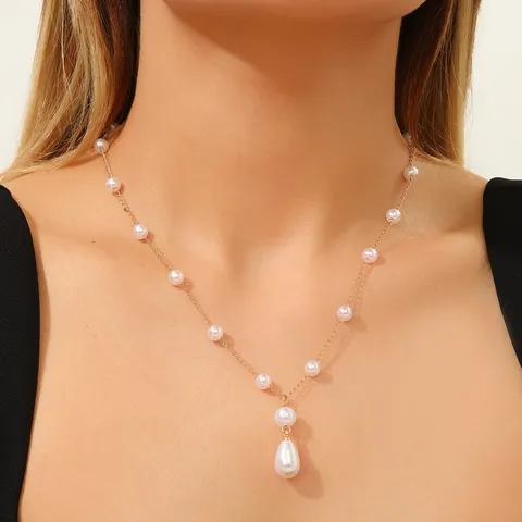 Women's Luxury Zinc Alloy Artificial Pearl Tassel Necklace Elegant Gypsophila Teardrop Pendant Necklace Fashion Jewelry