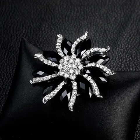 Alloy Rhinestone Flower Brooch For Women Black Faux Gemstone Floral Pin High-End Temperament Accessory For Suits Coats