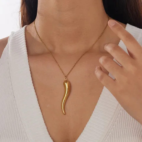 Women's 304 Stainless Steel Gold Plated Chili Pendant Necklace Italian Cornicello Minimalist Niche Jewelry Gift