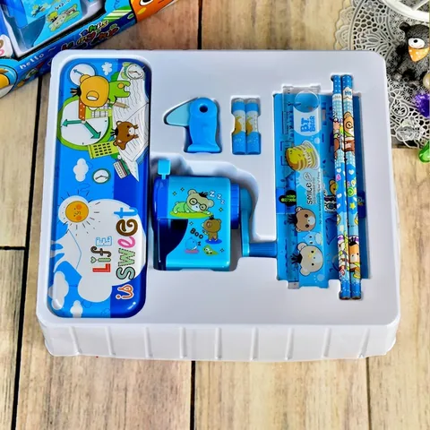 Simpatico Set Regalo di Cancelleria a Forma di Orso per Bambini Studenti delle Scuole Elementari Include Astuccio Temperamatite Righello Gomma Matita Kit di Apprendimento Multipezzo