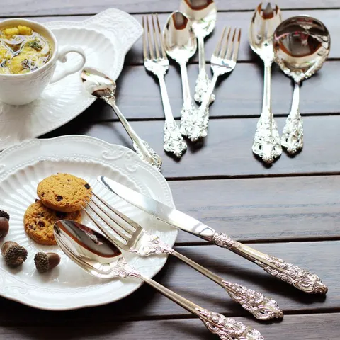 Vintage Royal European Silver Plated Embossed Cutlery Set Stainless Steel Zinc Alloy Dinner Knife Fork Spoon Dessert Tool