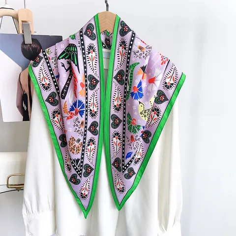 Sciarpa Triangolare con Stampa Paisley da Donna Retrò in Satén Elegante Scialle Sottile Bandana da Collo Avvolgente Estivo