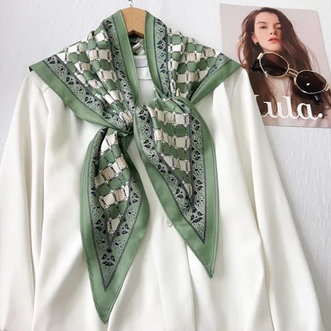 Women's Korean Fashion Checkered Satin Triangle Scarf Vintage Paisley Printed Large Shawl Wrap Elegant Neck Scarf Accessory