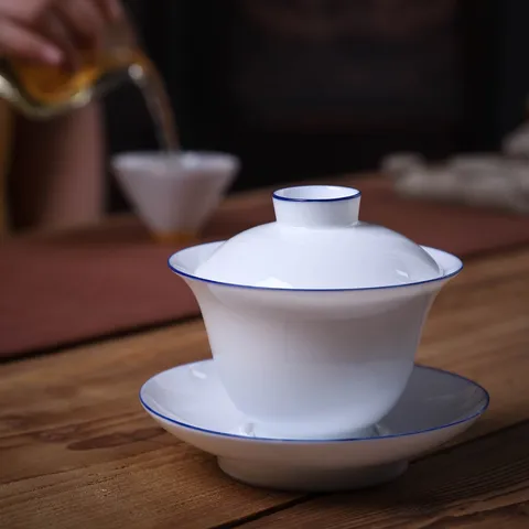 Dehua White Porcelain Gaiwan Heat Resistant Kung Fu Teaware Hand Painted Contrast Edge Cloud Relief Porcelain Tea Bowl