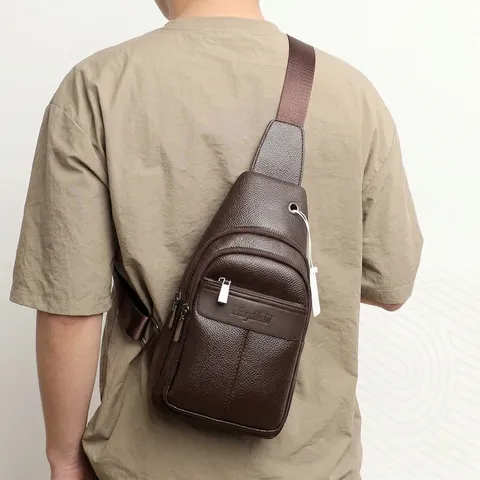 Bolso de Pecho de Moda para Hombre Patrón de Lichi Cuero PU Bolso de Hombro Casual Travel Pack Con Agujero para Auriculares