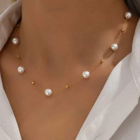 Eenvoudige Legering Kunstparel Ketting Voor Vrouwen Verguld Gypsophila Sleutelbeen Ketting Lichte Luxe Elegante Sieraden