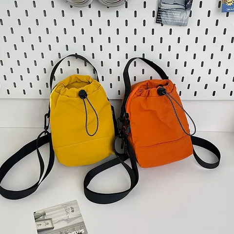 Borsa a Secchiello a Tracolla Leggera in Nylon Outdoor Borsa per Cellulare Multifunzionale da Campeggio Idrorepellente