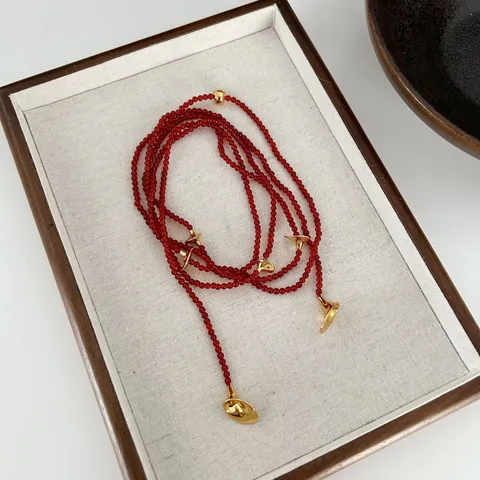 Französische Vintage Roter Achat Perlenkette Goldene Trompete Anhänger Lange Multi-Wear Pullover Kette Damen Schmuck