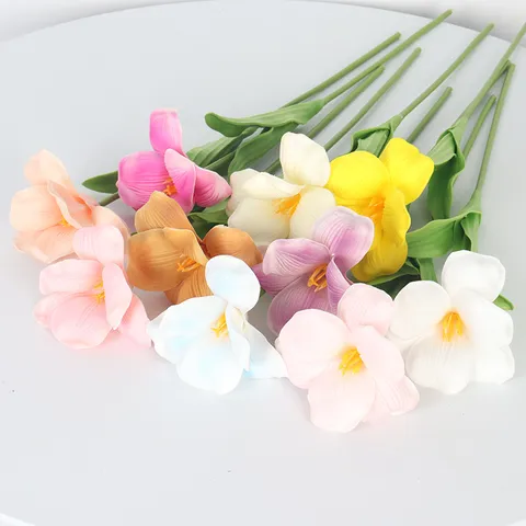 Nordic Minimalist PU Artificial Tulip Flower Stem Faux Tulip Bouquet For Home Hotel Decoration Wedding Photography Props