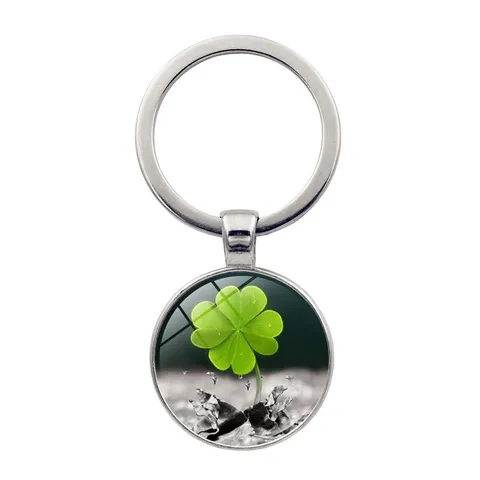 Lucky Four Leaf Clover Glass Cabochon Keychain Green Plant Pendant Car Bag Accessories Vintage Zinc Alloy Keychain Gift
