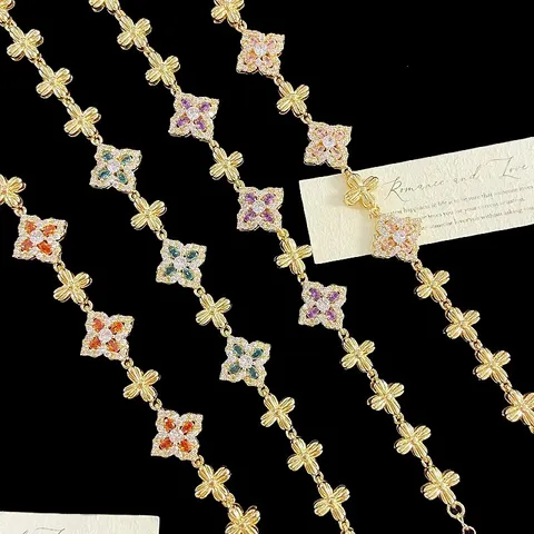 Gioielli Vintage Francesi Placcati Oro a Forma di Fiore a Quattro Foglie Donna Lusso Strass Bracciale Collana Orecchini a Bottone